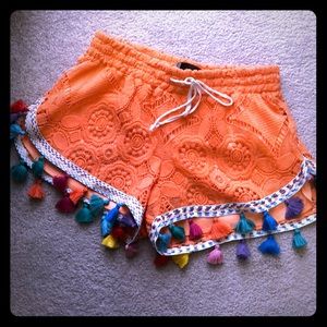 Elastic waist lace shorts
